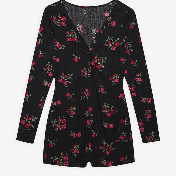 Floral Long Sleeve Romper - Picture 4 of 5